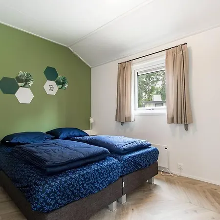 Brandnew Family Chalet Close To Den Bosch בית נופש